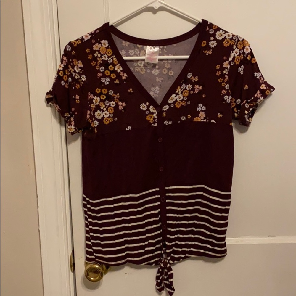 Cute v-neck button up blouse
